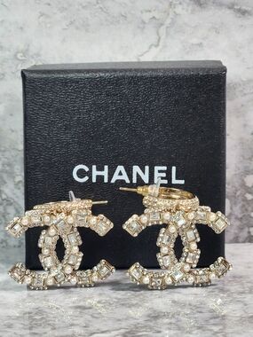 CHANEL Gold Crystal CC Logo Hoop Earrings ✨️